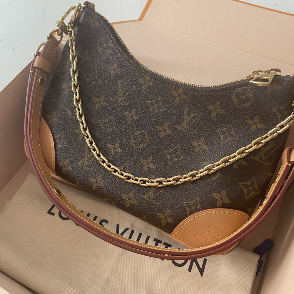 Authentic Louis Vuitton Boulogne PM Handbag - Picture 5 of 12
